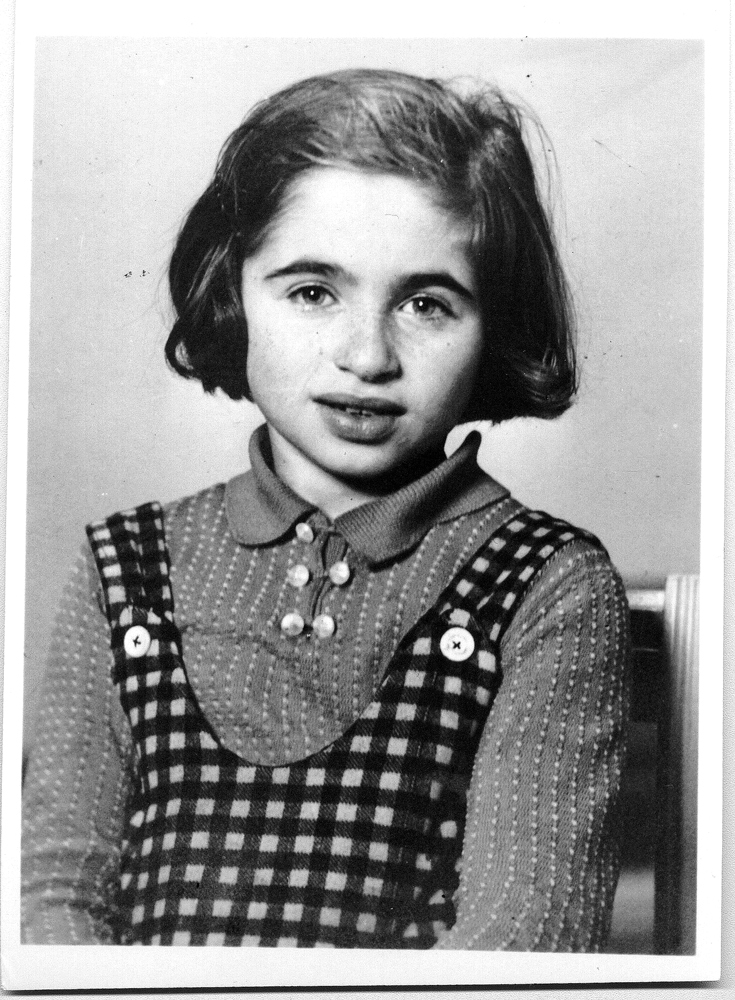 Dr Ruth a été envoyée en Suisse à l'âge de 10 ans. A l'époque, elle était Karola... © Courtesy of Dr.Ruth Westheimer