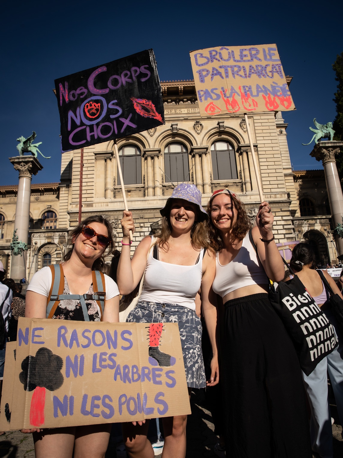 Grève féministe 2022: les femmes en marche à Lausanne