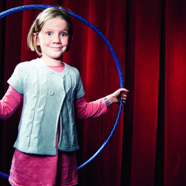 Gaia, 8 ans, Etoy (VD): Son coup de cœur: Le cours de cirque. Aujourd’hui, c’est… La liberté. «Je ne pensais pas qu’un jour je pourrais apprendre à faire des figures avec de vrais acrobates. Sur le trapèze, je me suis sentie voler au-dessus du sol!»