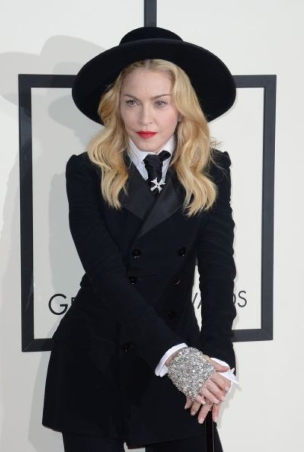 Madonna sur le tapis rouge des Grammy Awards l'année dernière.