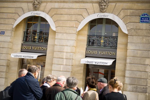 La boutique Louis Vuitton, place Vendôme à Paris.