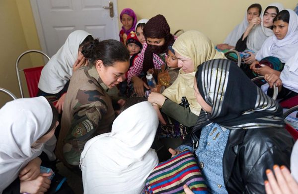 Célébration de la journée de la femme aux côtés des Afghanes.