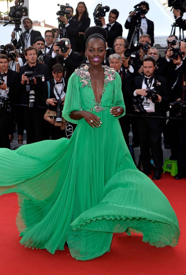 Cannes: les looks du tapis rouge