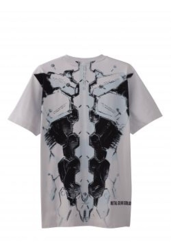 La marque Uniqlo dédie une série de T-shirts "UT" à Metal Gear pour le 25e anniversaire du jeu vidéo.