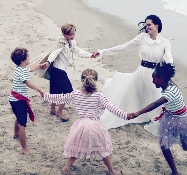 Vogue US: la famille Jolie-Pitt à la une