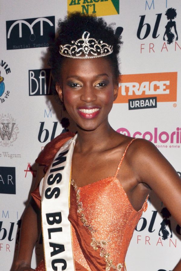 Mbathio Beye a remporté le titre de Miss Black.