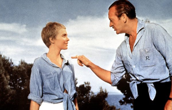 Dans le film d’Otto Preminger, Cécile (Jean Seberg) tente d’empêcher son père (David Niven) de se remarier.
