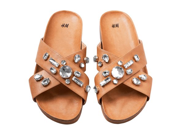 Miser sur les nu-pieds: sandales H&M, env. 40 fr.