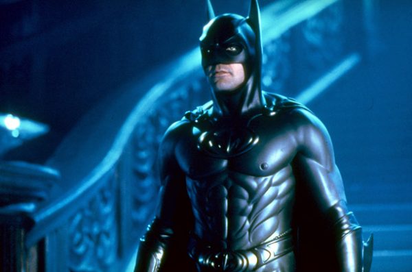 Qui s'en souvient? George Clooney a porté la cape de Batman en 1997