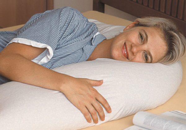 Les oreillers en épeautre favorisent la qualité du sommeil en s'adaptant aux mouvements du corps et par un bon maintien de la chaleur.