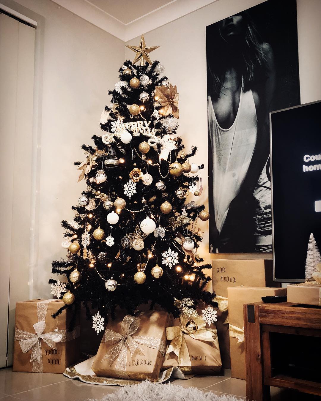 Femina Black Christmas Tree On Craque Pour Le Sapin De