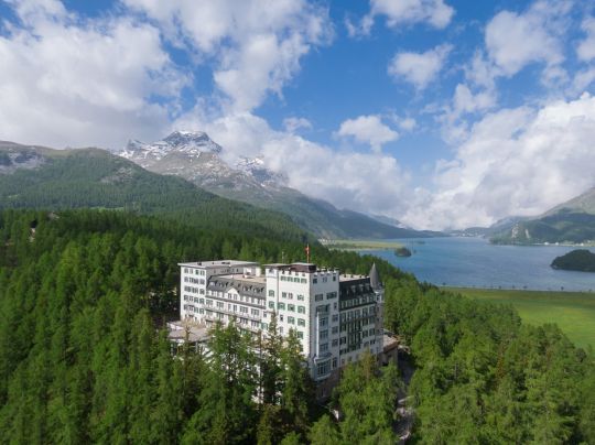 Waldhaus grisons hotels familiaux suisses sils maria