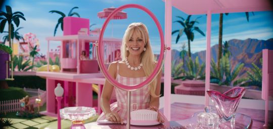 Barbie film cinema retour sur une icone absolue