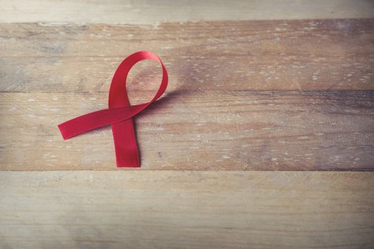 1er decembre 2019 journee lutte contre le sida ruban hiv depistage