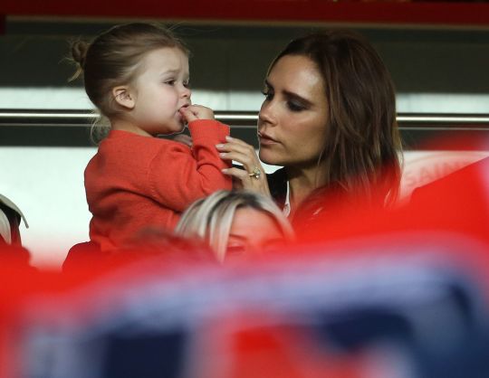 #kissyourchildren: l’énorme soutien de parents à Victoria Beckham