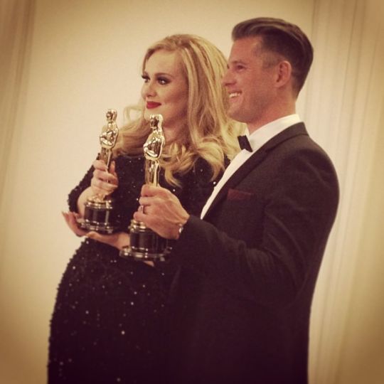 Adele et Paul Epworth ont décroché l'Oscar de la meilleure chanson avec "Skyfall", composée pour le dernier opus de James Bond.