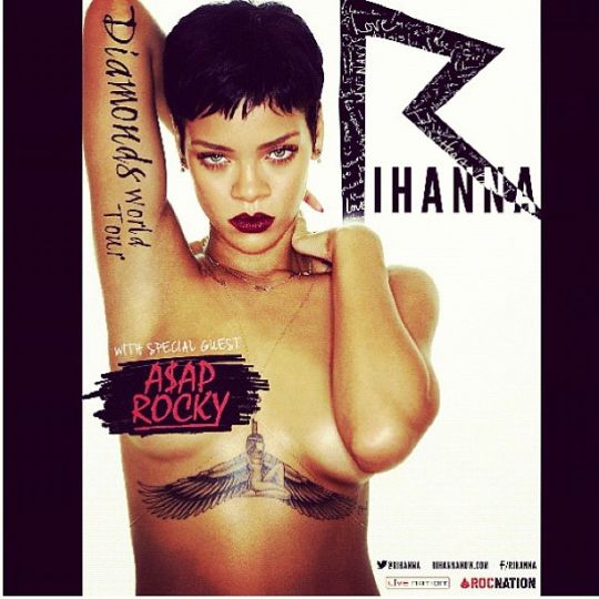 En hommage à sa grand-mère décédée, Rihanna s'est fait tatouer la déesse égyptienne Isis sous la poitrine.