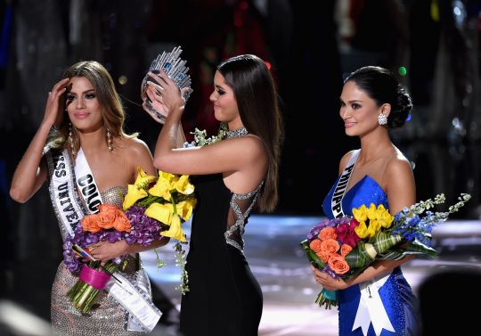 Miss Univers: le présentateur se trompe de gagnante