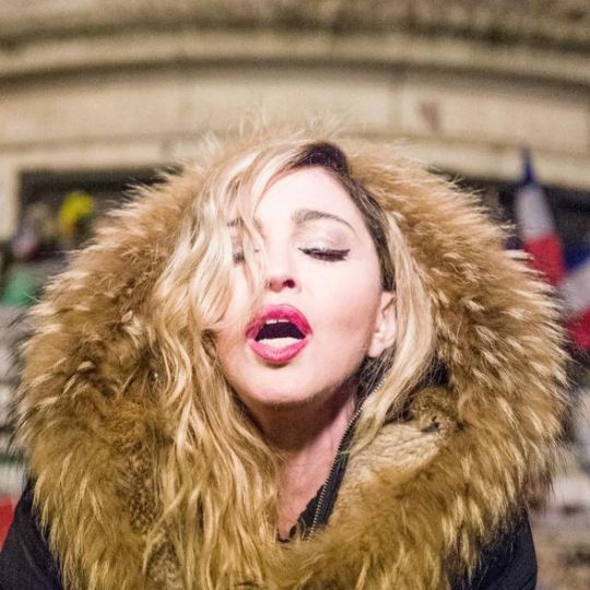 Madonna: un bel hommage aux victimes des attentats de Paris