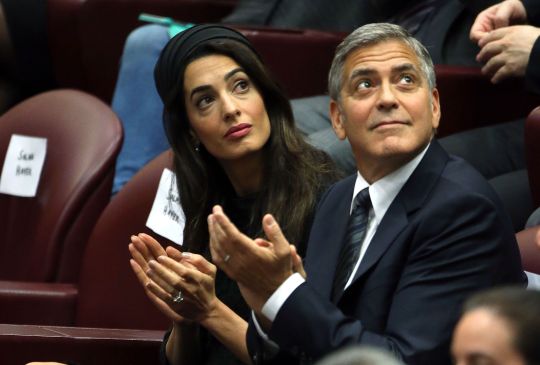 Amal et George Clooney attendent des jumeaux
