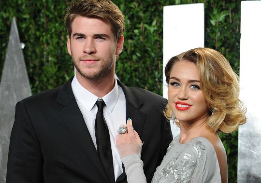 Liam Hemsworth Miley Cyrus 2012