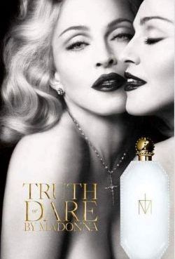 Affiche de la campagne de publicité pour le parfum "Truth or Dare by Madonna".
