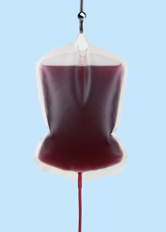 En Suisse, le manque de sang est chronique, et la situation se détériore encore en été lorsque les donneurs sont en vacances.