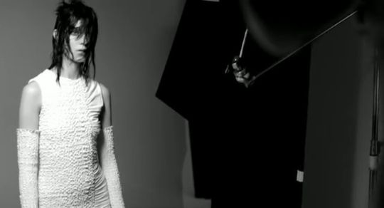 Image extraite de la campagne vidéo Alexander Wang Automne 2012.