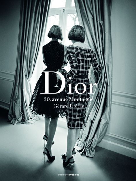 L'ouvrage "Dior, 30 avenue Montaigne" aux Editions Terre Bleue.