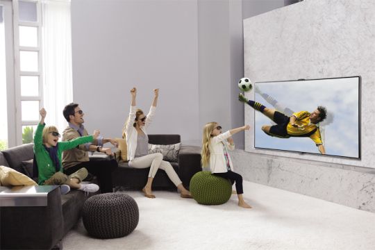 Avec un appareil 3D, la télévision devient une expérience pour toute la famille.