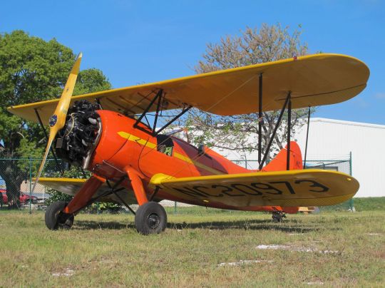 Overseas Aero Tours propose de survoler les Florida Keys à bord d'un avion de la Seconde Guerre mondiale.