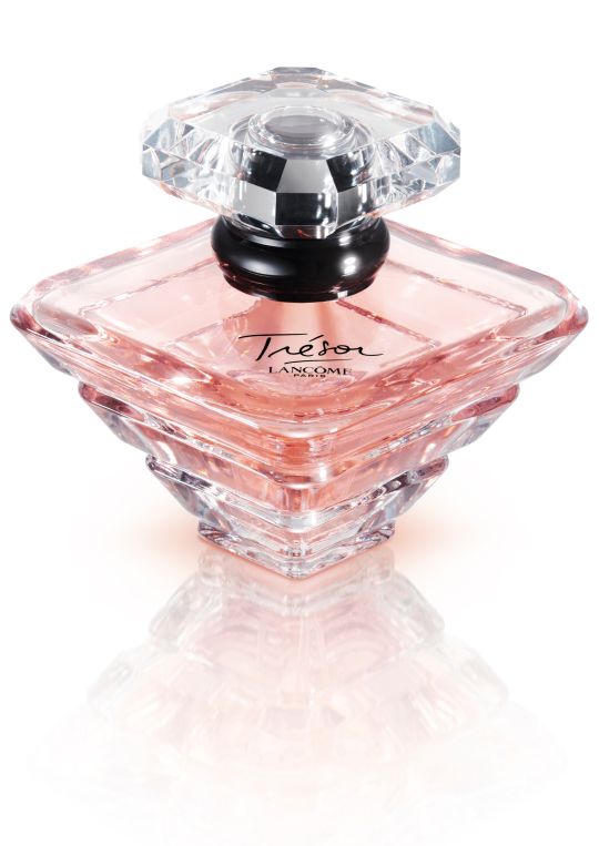 "Trésor l'Eau de Parfum Lumineuse" de Lancôme sera disponible dès octobre prochain.