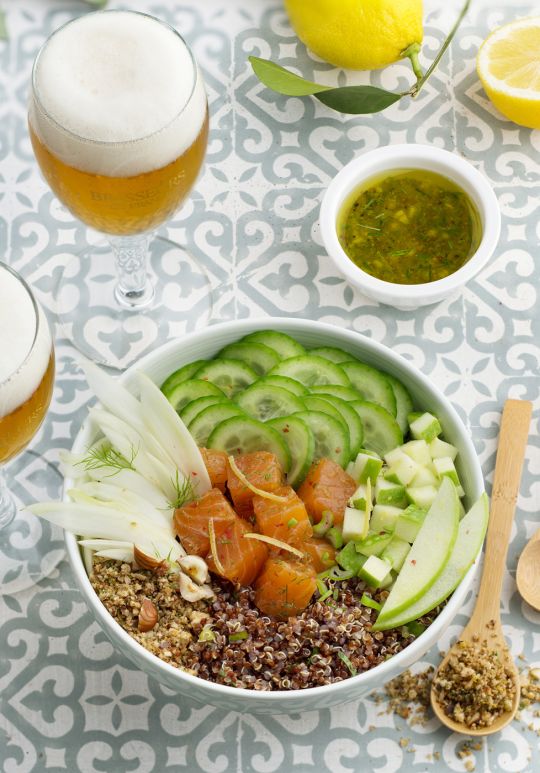 Buddha bowls quinoa saumon