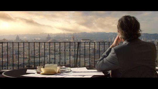 Capture d'écran de 'Giorgio Armani Presents Films of City Frames - A First Look'.