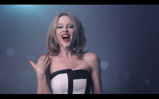 Crystallize est le titre enregistré par Kylie Minogue pour aider à la lutte contre le cancer.