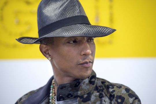 Le touche-à-tout américain Pharrell Williams recruté par Chanel?