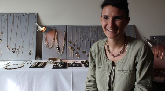 Vidéo: la créatrice des bijoux Baies d'Erelle se confie