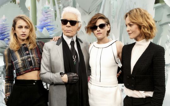 Karl Lagerfeld a choisi Vanessa Paradis, Alice Dellal et Kristen Stewart pour la prochaine campagne Chanel.
