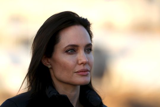 Angelina Jolie renonce à ses ovaires