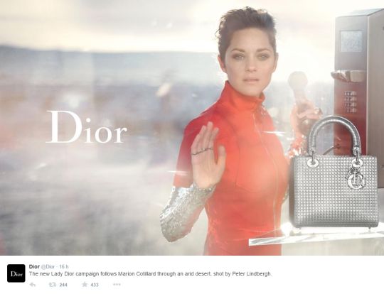 Marion Cotillard prend la pose dans une centrale solaire pour Dior